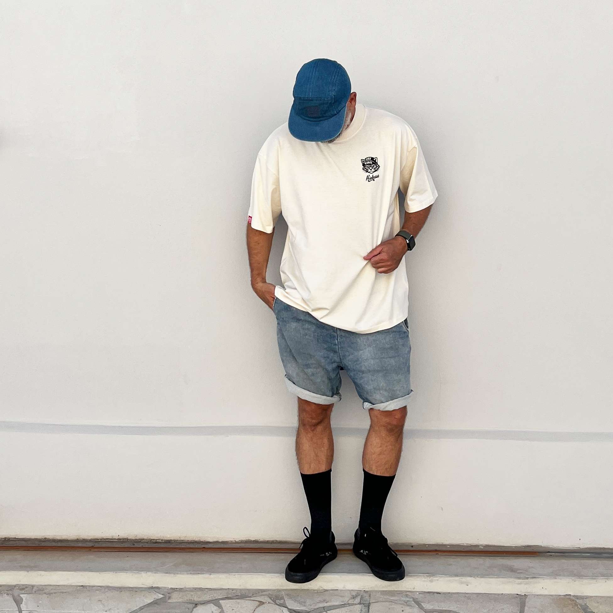 T-shirt Oversize gravel Kuro the Alleycat - Kickasss Biarritz (natural raw)